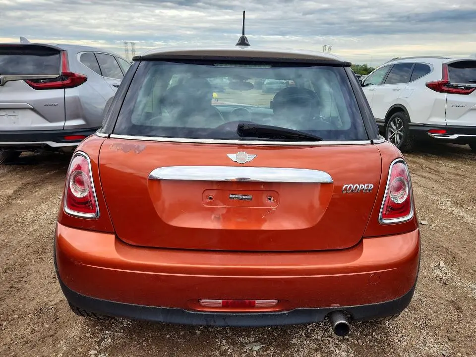 2013 MINI COOPER   