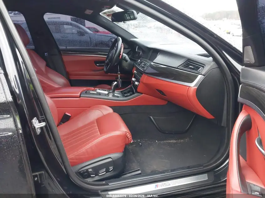 2014 BMW M5  