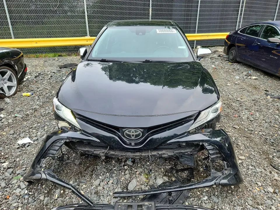 2018 TOYOTA CAMRY XLE V6  