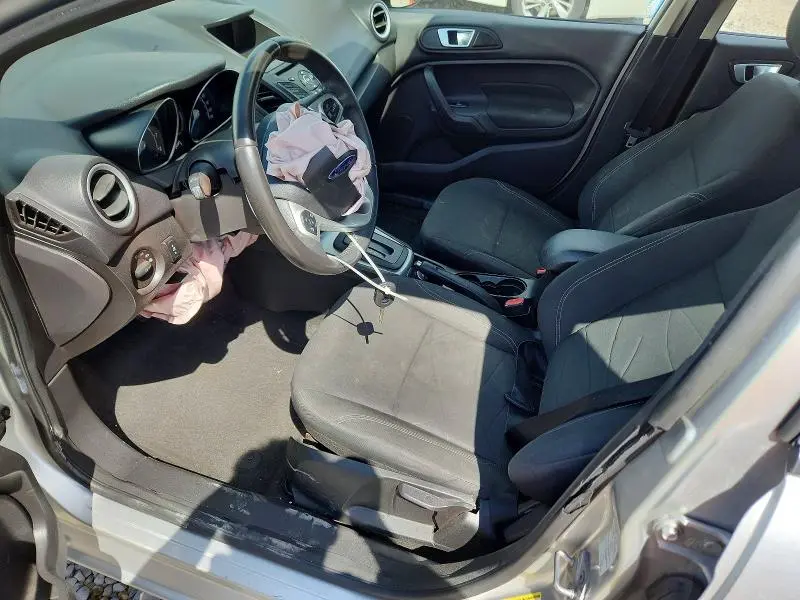 2015 FORD FIESTA SE  