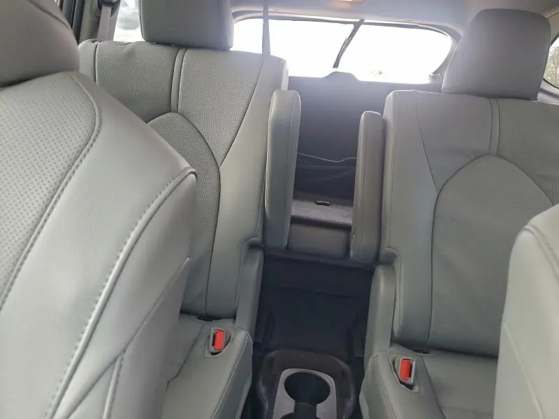 2025 TOYOTA HIGHLANDER LE  