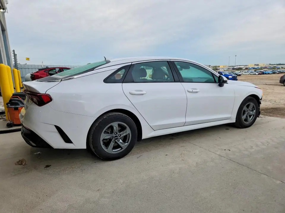 2022 KIA K5 LXS  