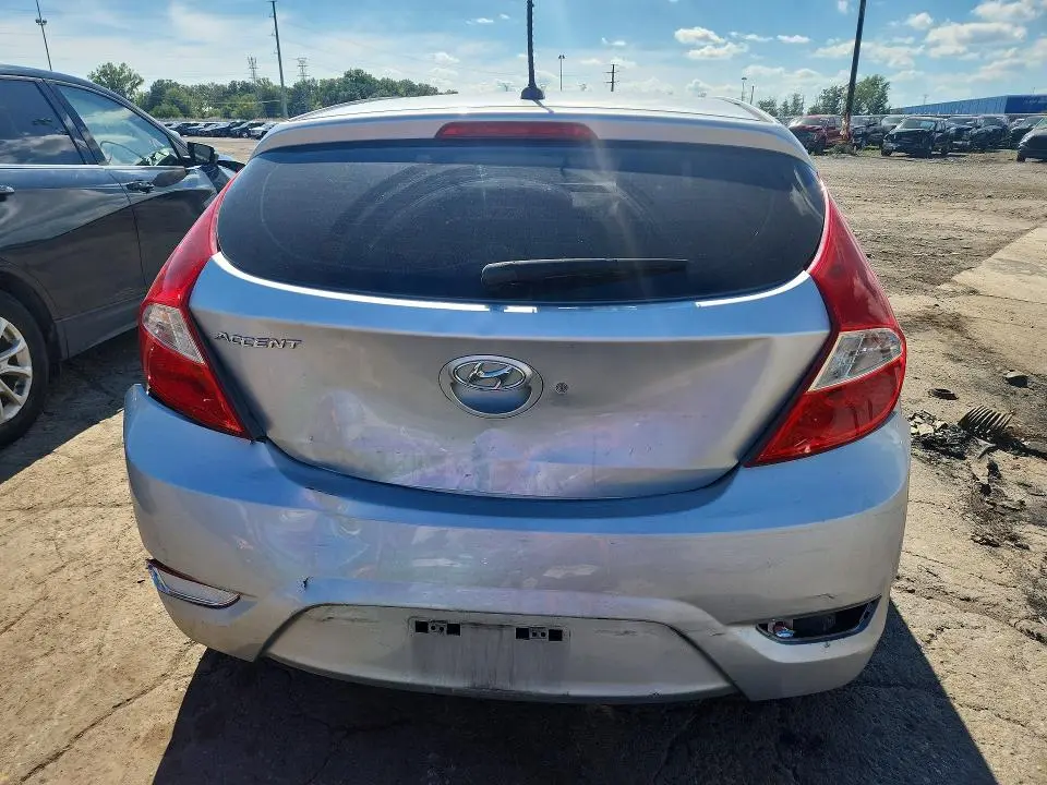 2012 HYUNDAI ACCENT GS  