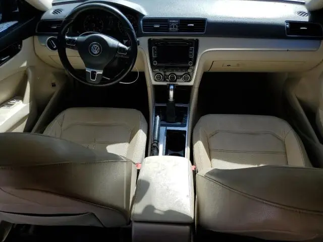 2012 VOLKSWAGEN PASSAT SE  
