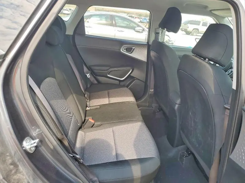 2022 KIA SOUL LX  