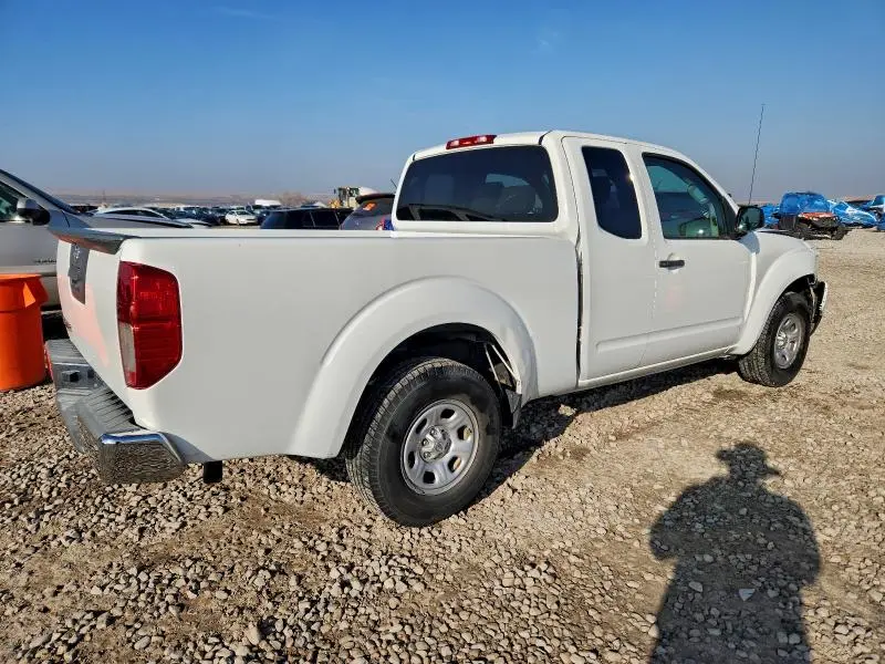 2013 NISSAN FRONTIER S  