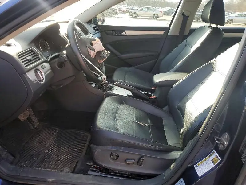 2012 VOLKSWAGEN PASSAT SE  