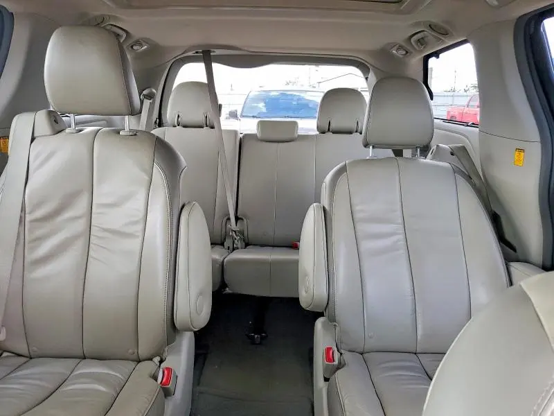 2012 TOYOTA SIENNA LIMITED 7-PASSENGER  