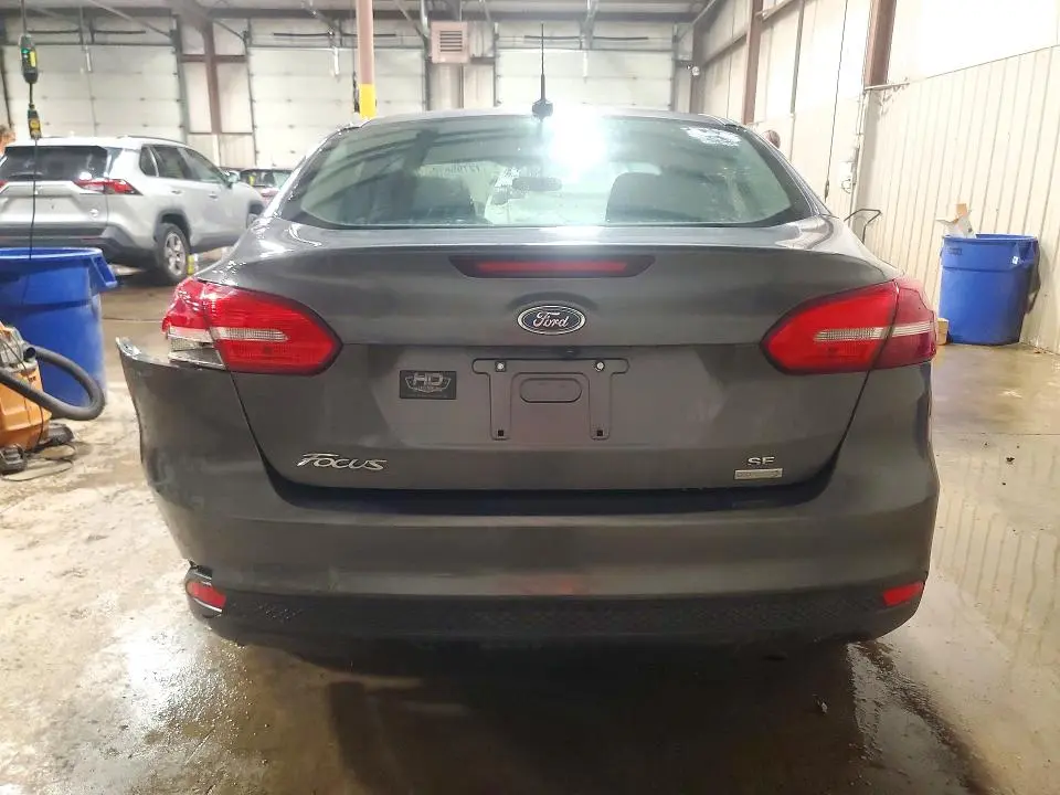 2017 FORD FOCUS SE  