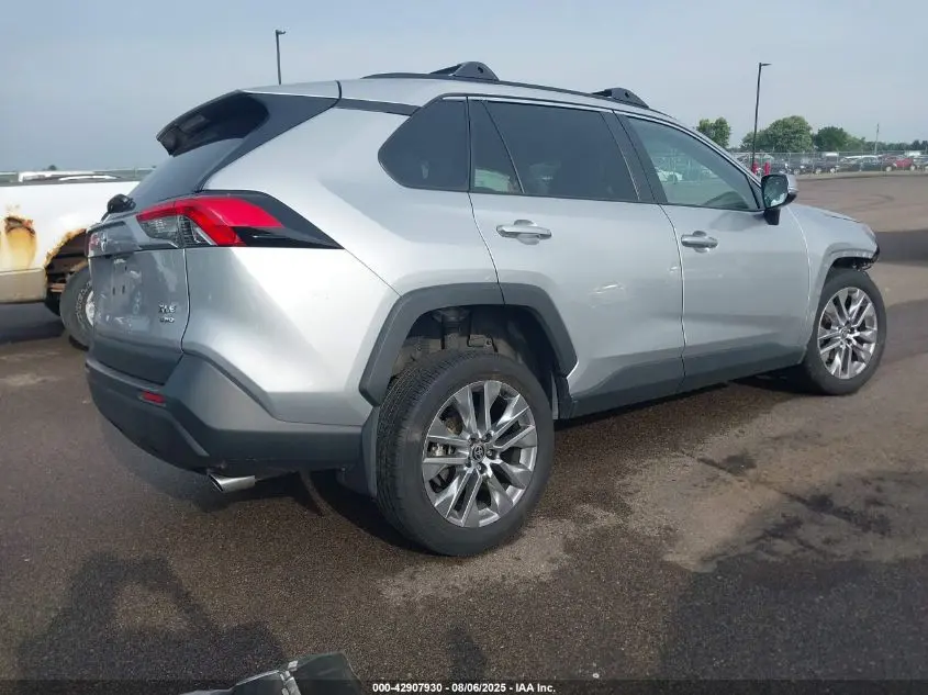 2022 TOYOTA RAV4 XLE PREMIUM