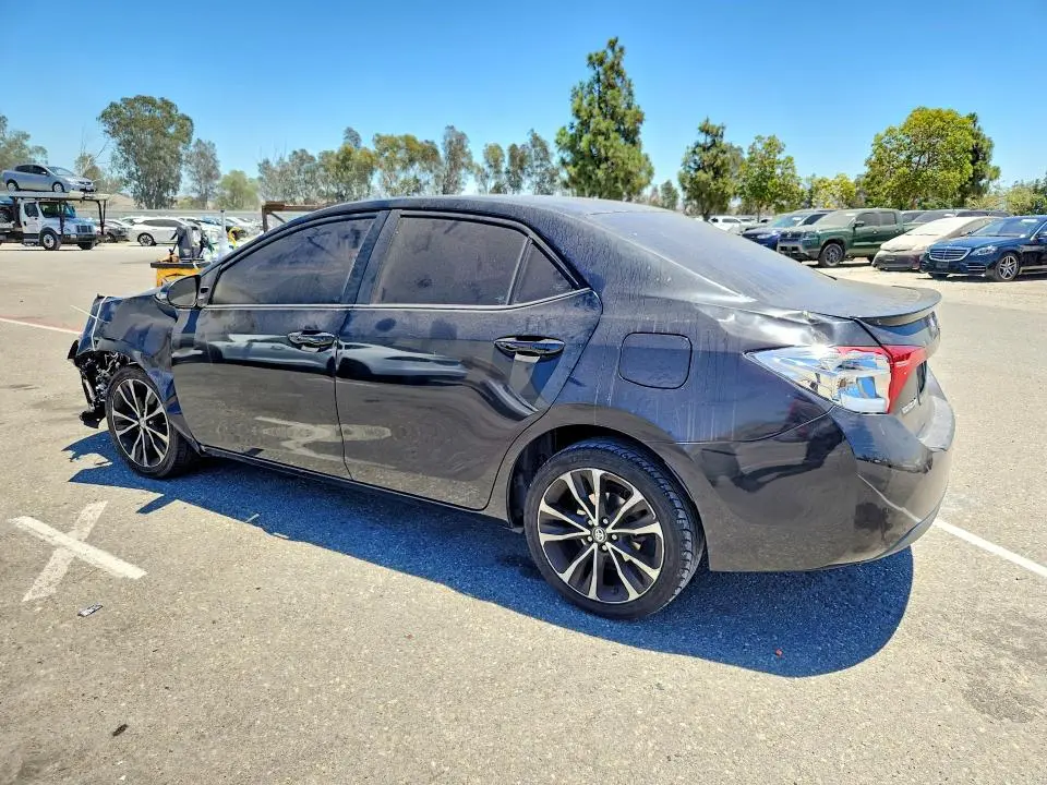 2018 TOYOTA COROLLA SE  