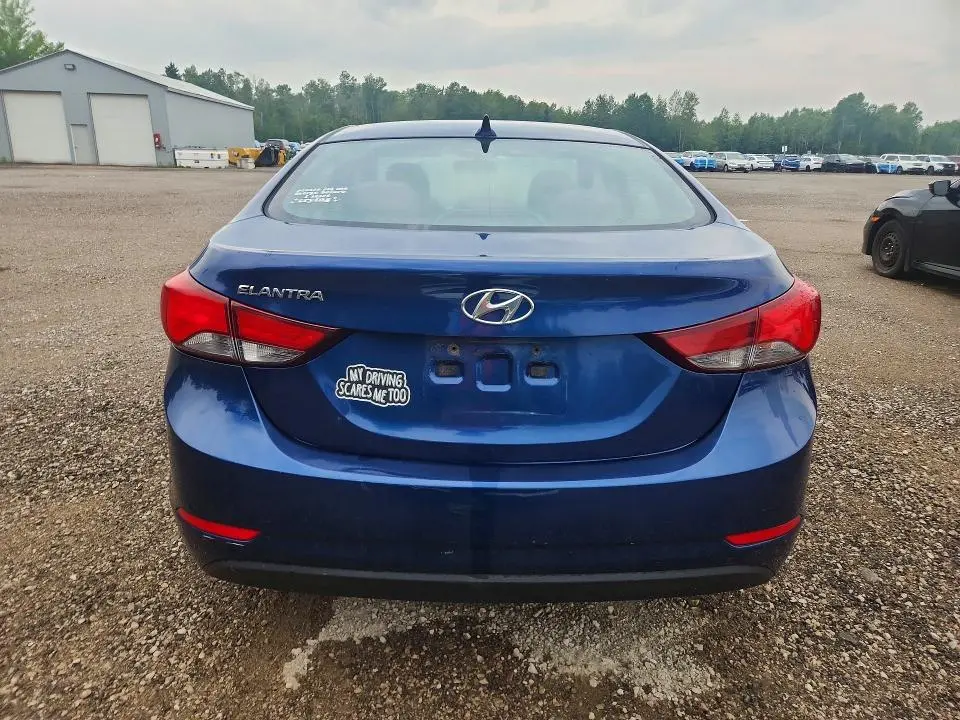 2015 HYUNDAI ELANTRA SE  