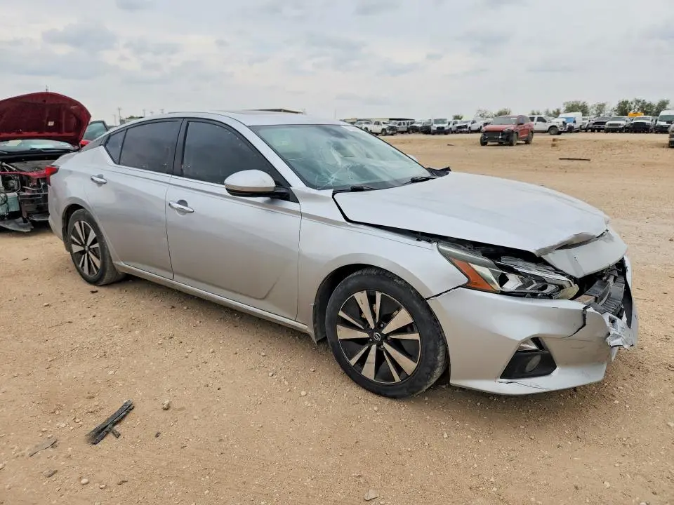 2019 NISSAN ALTIMA SV  