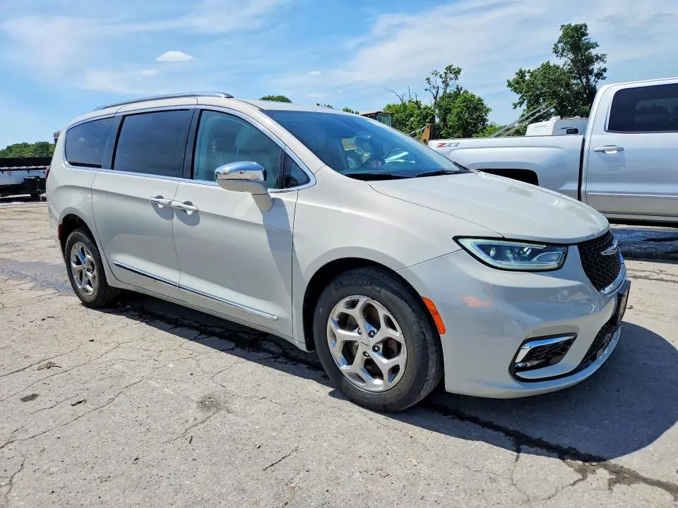 2021 CHRYSLER PACIFICA LIMITED  