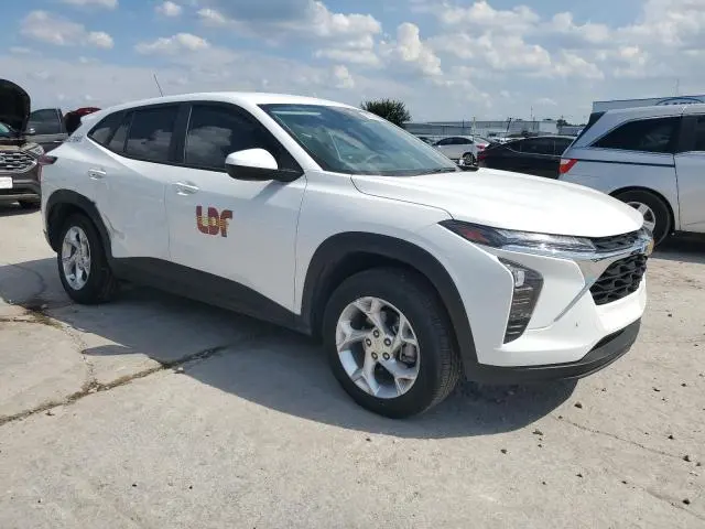 2025 CHEVROLET TRAX LS  