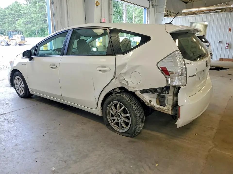 2013 TOYOTA PRIUS V THREE  