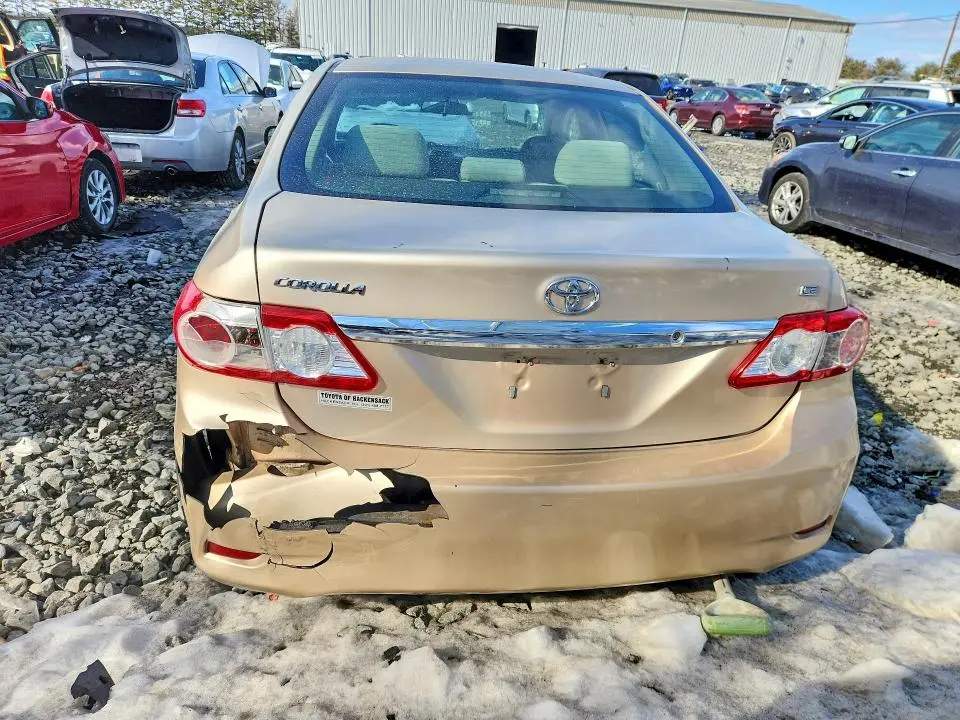 2013 TOYOTA COROLLA LE  
