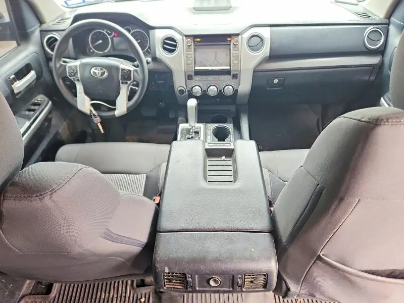 2017 TOYOTA TUNDRA SR5  