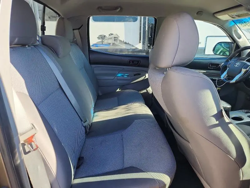 2015 TOYOTA TACOMA V6  