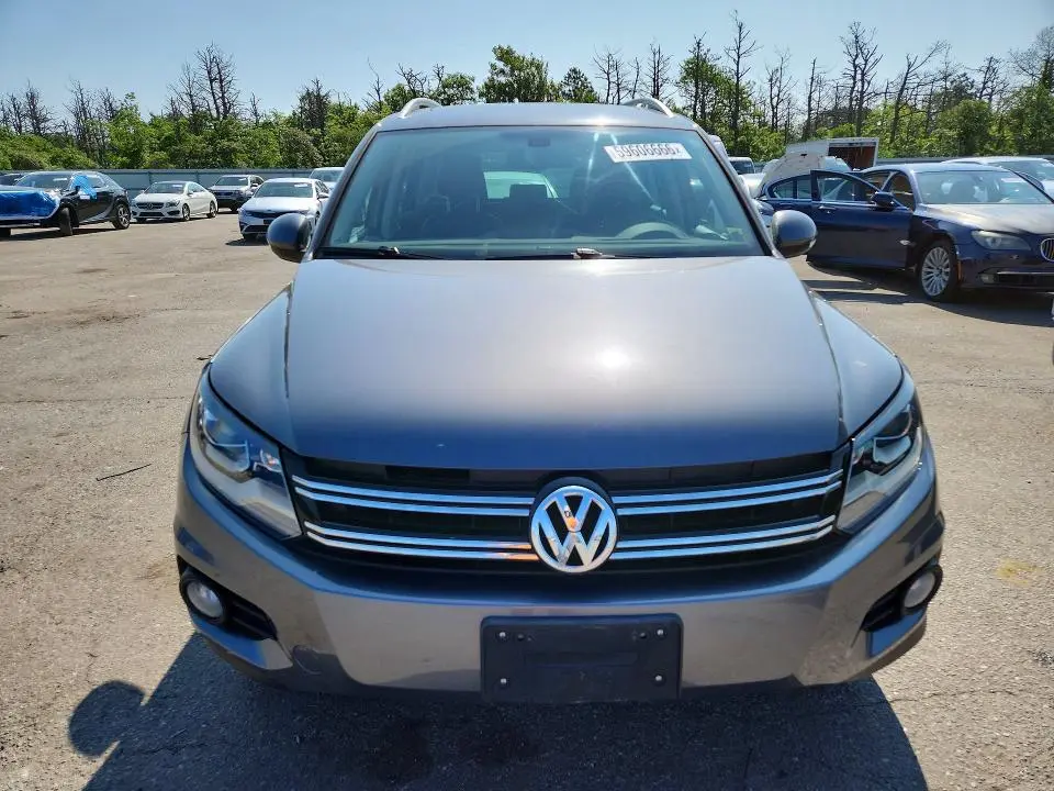 2016 VOLKSWAGEN TIGUAN S  