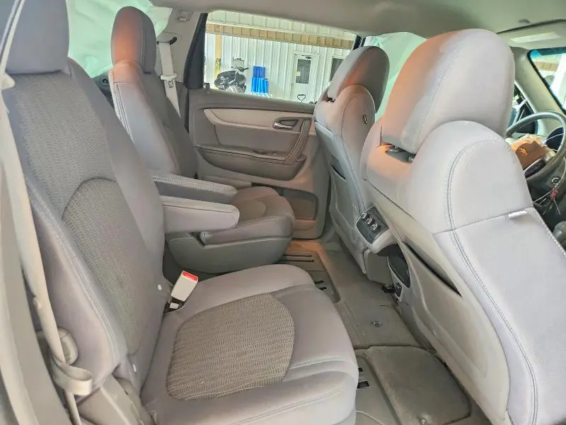 2014 CHEVROLET TRAVERSE LT  