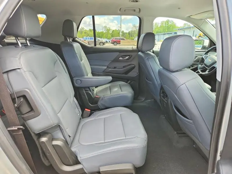 2021 CHEVROLET TRAVERSE LT  
