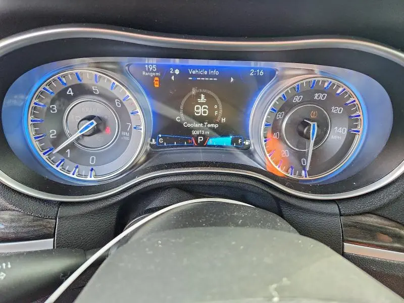 2016 CHRYSLER 300 LIMITED  