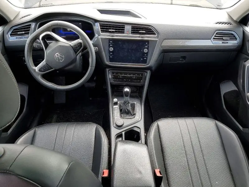 2022 VOLKSWAGEN TIGUAN SE  