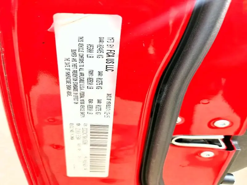 2016 DODGE CHARGER R  