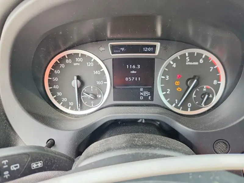 2018 INFINITI QX30 LUXURY  