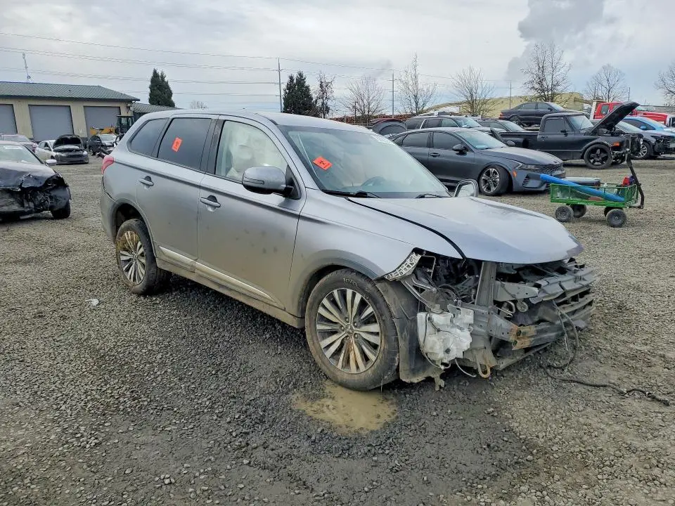 2019 MITSUBISHI OUTLANDER SE  
