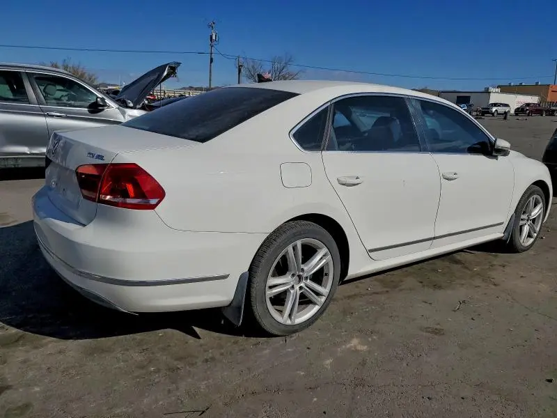 2012 VOLKSWAGEN PASSAT SEL  