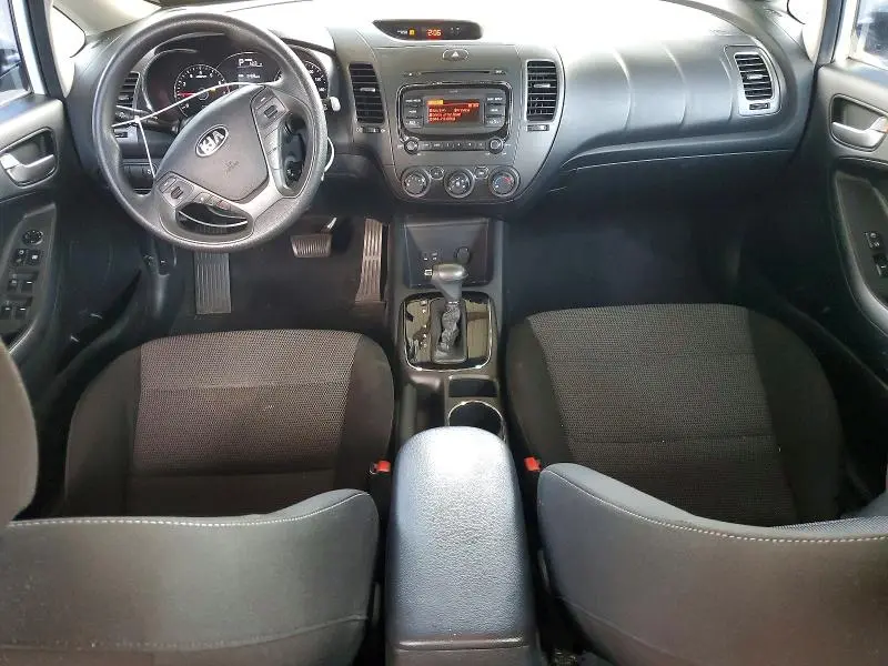 2017 KIA FORTE LX  