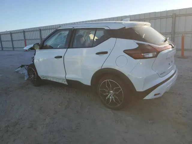 2022 NISSAN KICKS S  