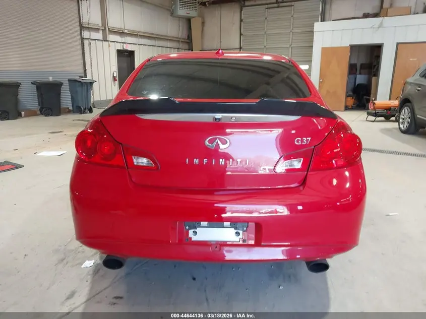 2013 INFINITI G37 JOURNEY