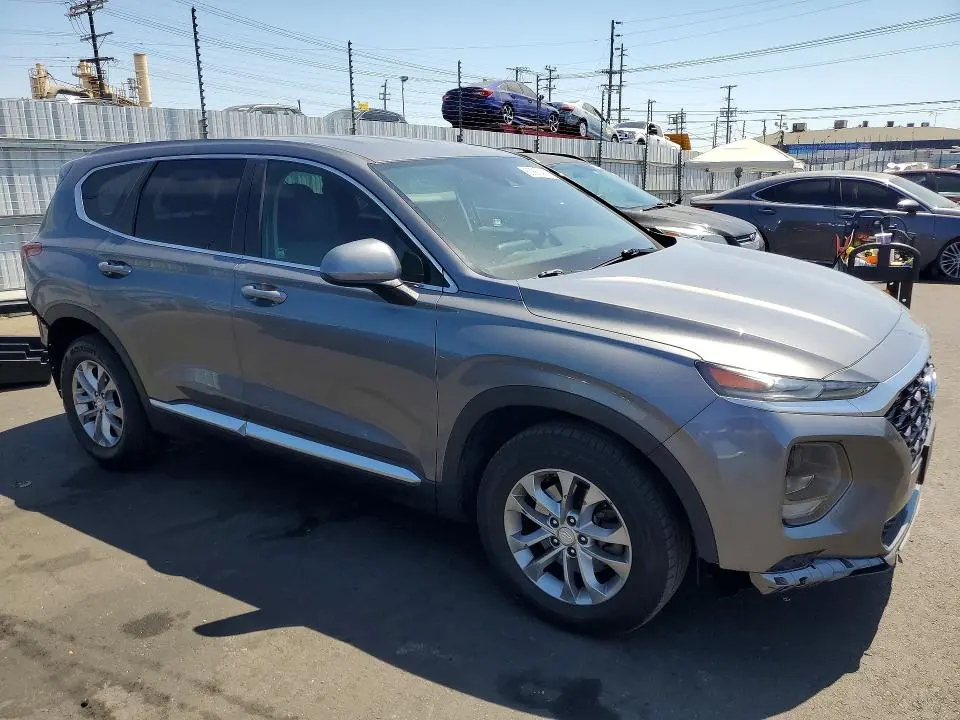 2019 HYUNDAI SANTA FE SE  