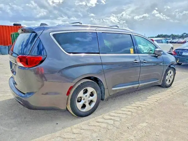 2017 CHRYSLER PACIFICA TOURING L PLUS  