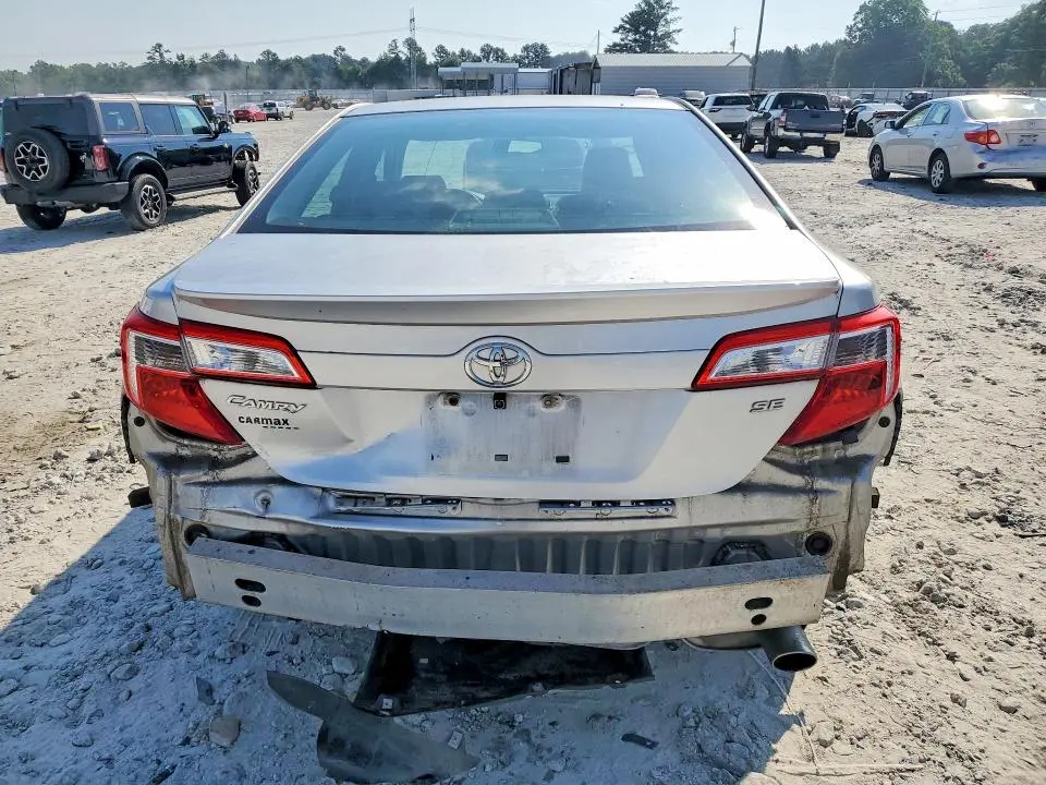 2013 TOYOTA CAMRY SE  