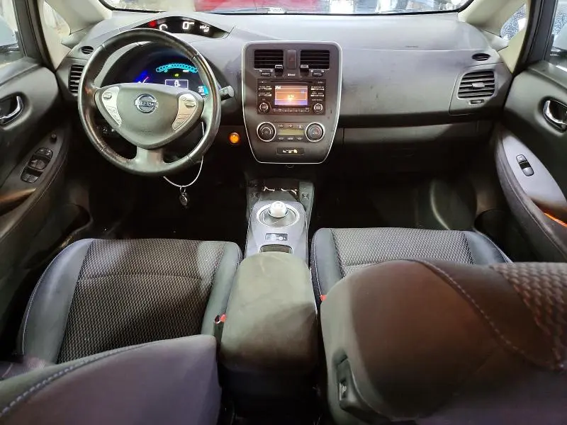 2015 NISSAN LEAF S  