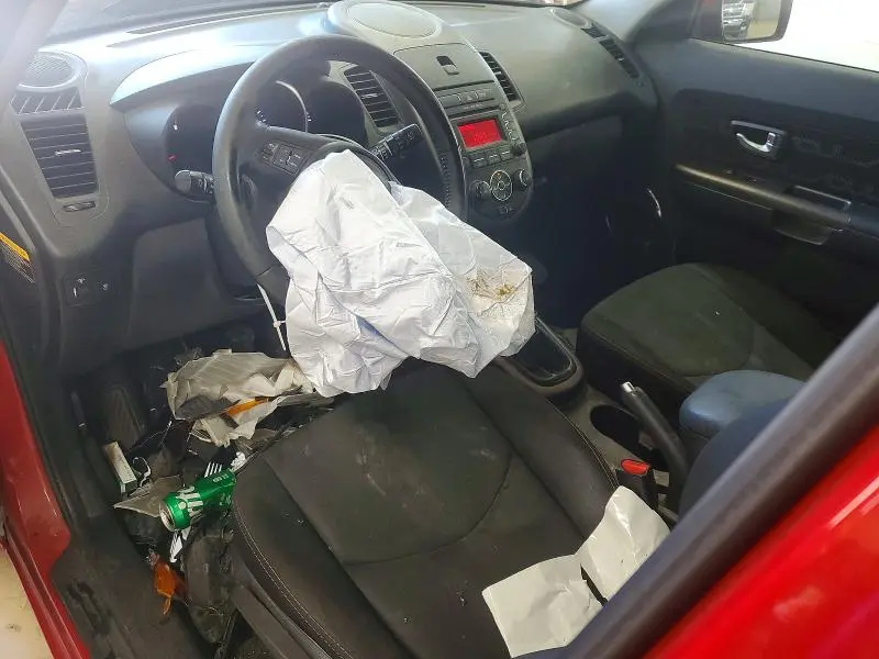 2013 KIA SOUL +  