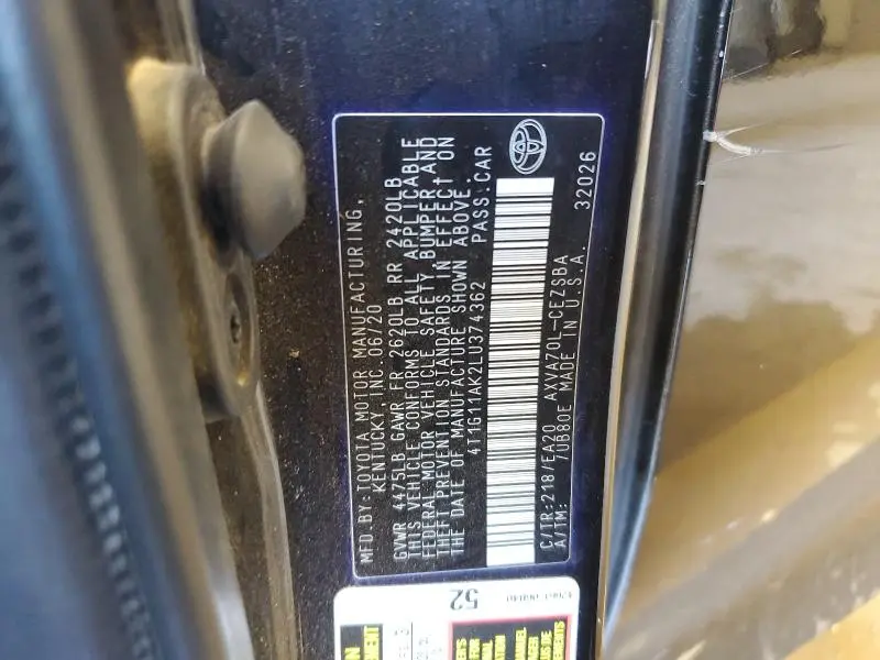 2020 TOYOTA CAMRY SE  