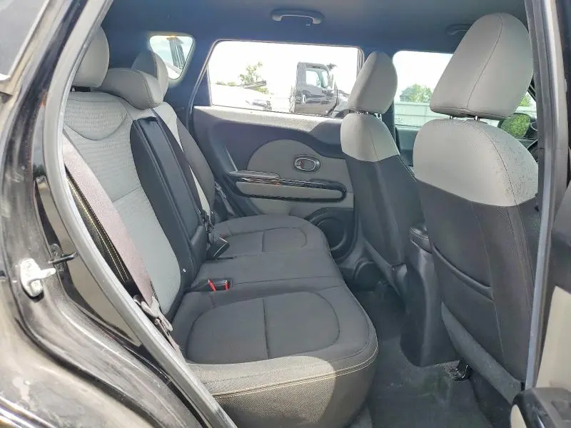 2015 KIA SOUL +  