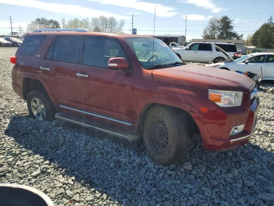 2010 TOYOTA 4RUNNER SR5  