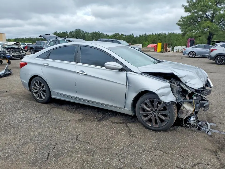 2011 HYUNDAI SONATA SE  