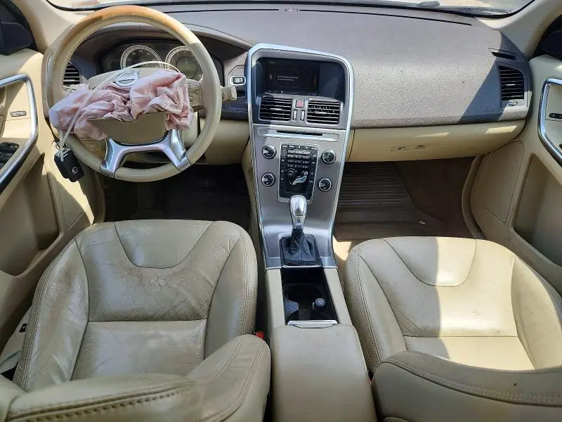 2013 VOLVO XC60 3.2  