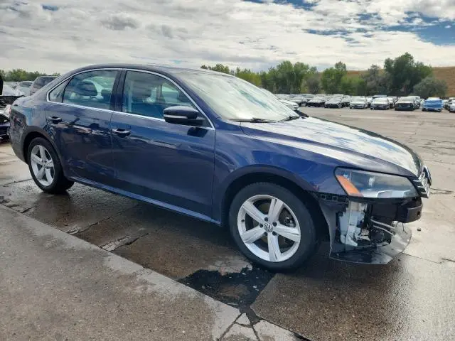 2013 VOLKSWAGEN PASSAT SE