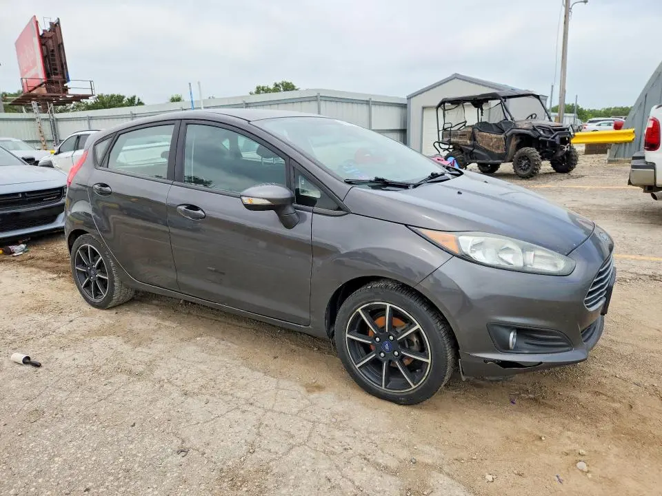 2015 FORD FIESTA SE  