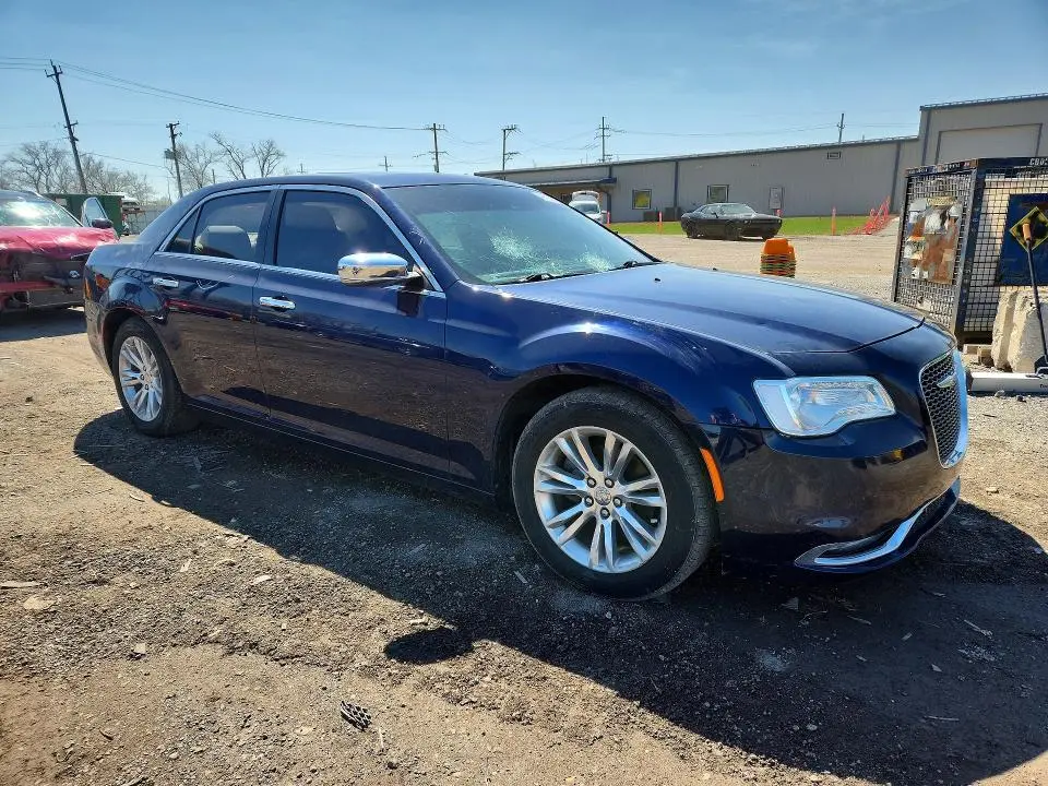 2016 CHRYSLER 300C   