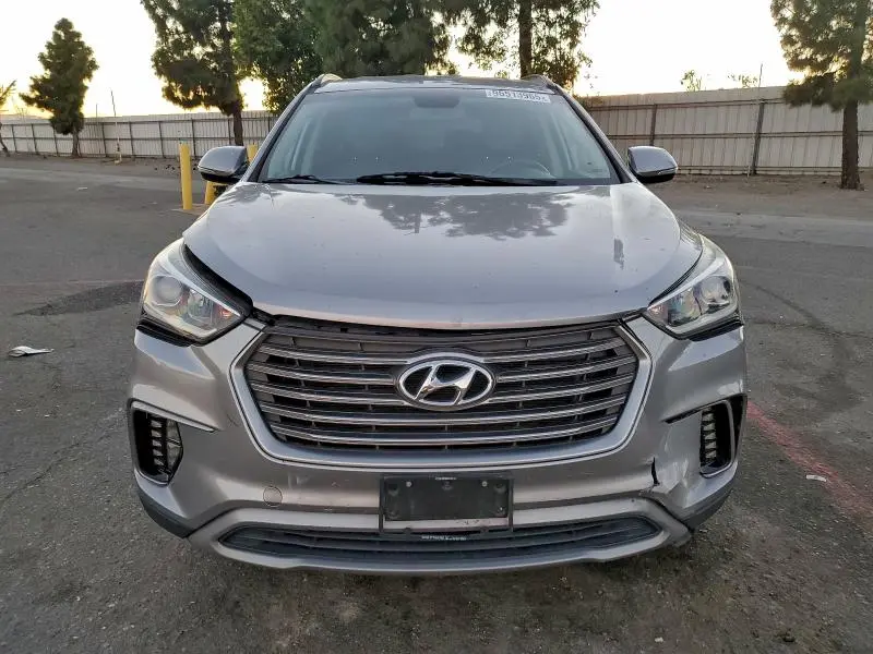2018 HYUNDAI SANTA FE SE  