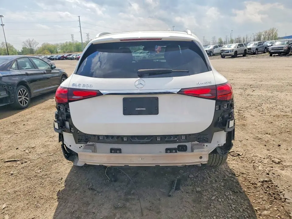 2025 MERCEDES-BENZ GLC 300 4MATIC  